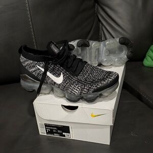 Nike Black and Gray Flyknit Vapormax Shoes